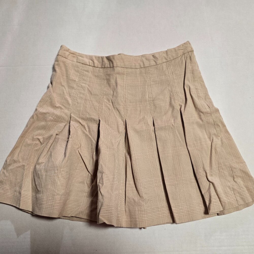 Gap skirt